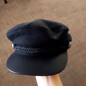 H&M black dressing cap